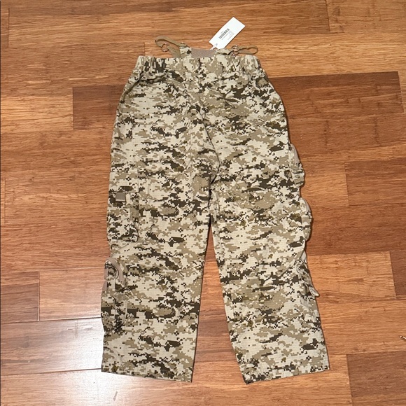 Camouflage Cargo Pants - Picture 2 of 2